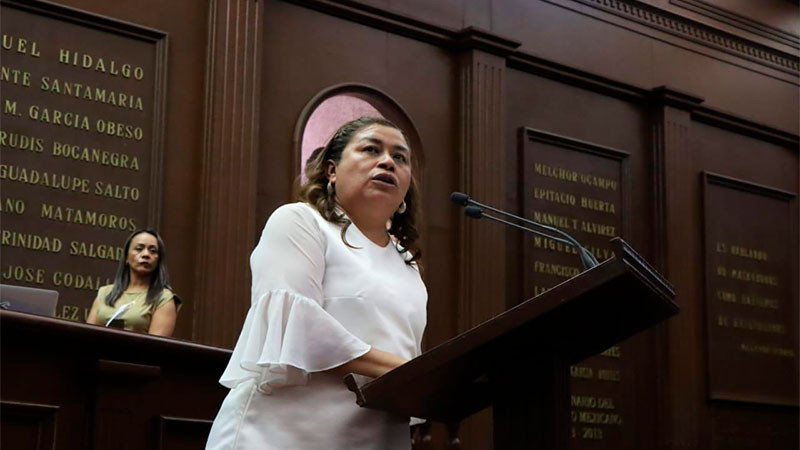 Presenta Belinda Iturbide iniciativa que regule la IA 