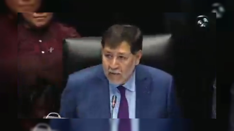 Noroña llora al recordar a su abuela en el Pleno del Senado 