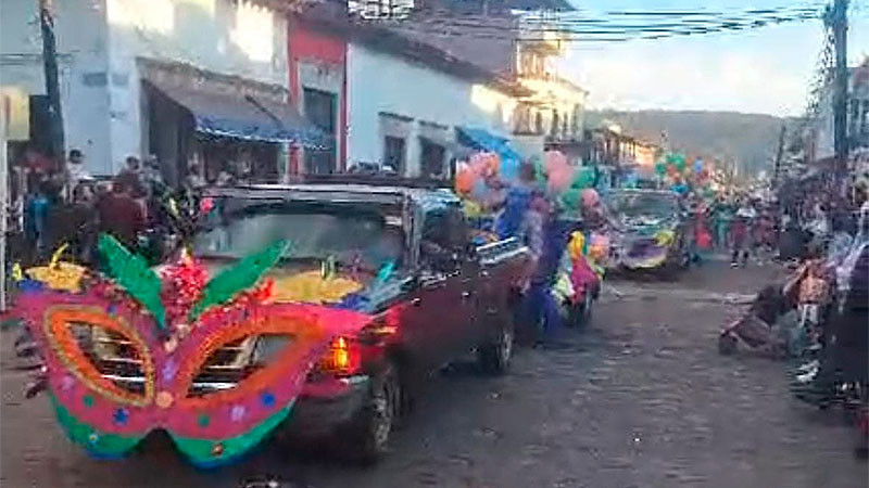 Las tradiciones siguen vivas en Morelos con un Martes de Carnaval inolvidable 