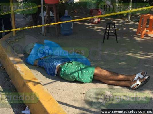 Asesinan a hombre en sitio de taxis de Acapulco - Foto 0 