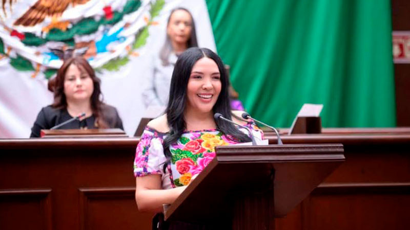 A seguir luchando por los derechos de las niñas y mujeres convocó Adriana Campos Huirache 