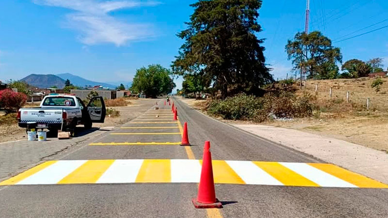 Zacapu se transforma con obras y acciones que mejoran la infraestructura vial: Mónica Valdez 