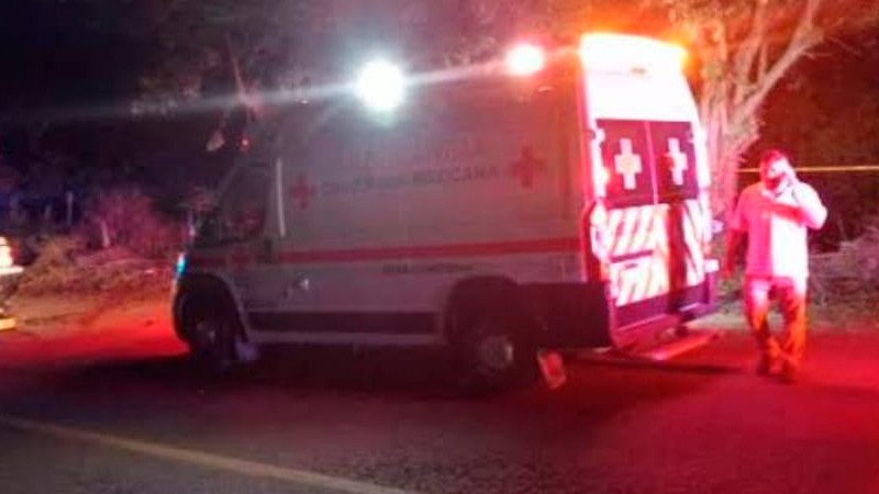 En Lázaro Cárdenas, Michoacán muere motociclista al caer tras intentar huir de la ley 