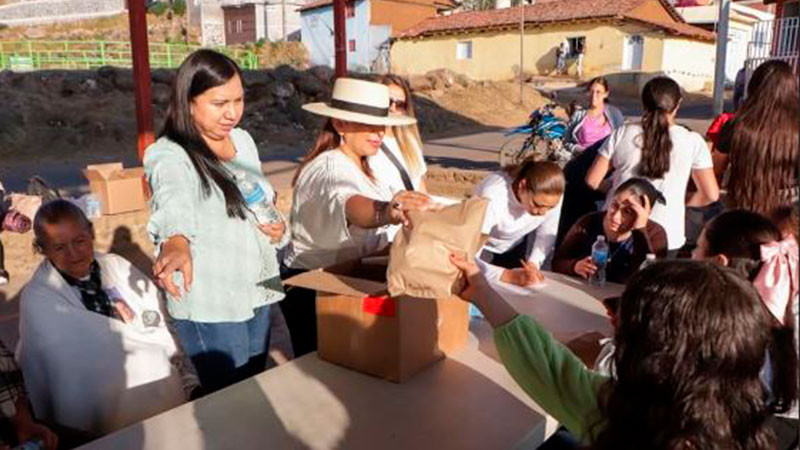 Fortalece Quiroga, Michoacán, a las mujeres en Sanambo y Caríngaro 