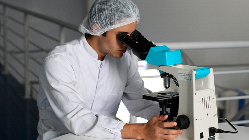 Científicos se manifiestan en EEUU; protestan contra recortes de Trump y Musk 