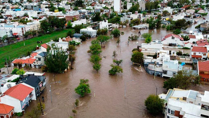 Al menos 10 personas han muerto por inundaciones en Argentina 