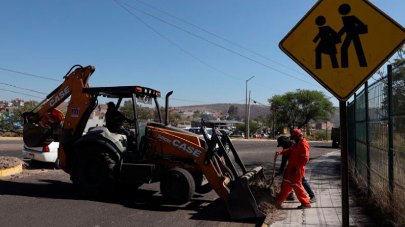 Gobierno de Morelia atiende con limpieza integral la Avenida Miguel Hidalgo y Oriente 6 