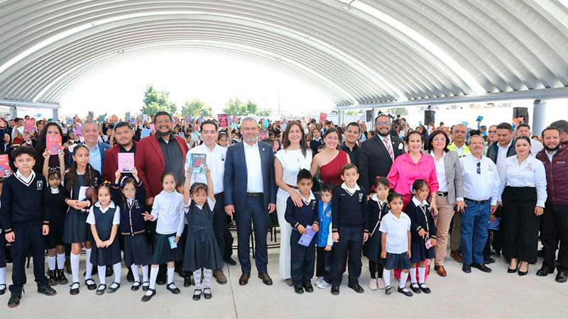 Inaugura Bedolla preescolar y primaria en Villas del Pedregal 