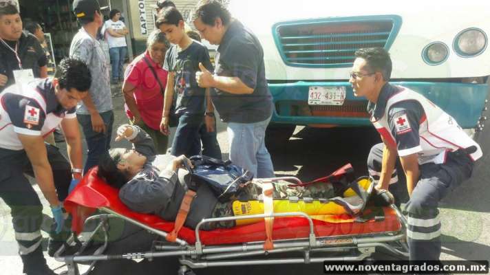 Ciclista es arrollada por camión en Zamora, Michoacán - Foto 0 