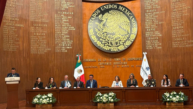 Acude Mauricio Kuri a la toma de Compromiso de la COPARMEX Querétaro 