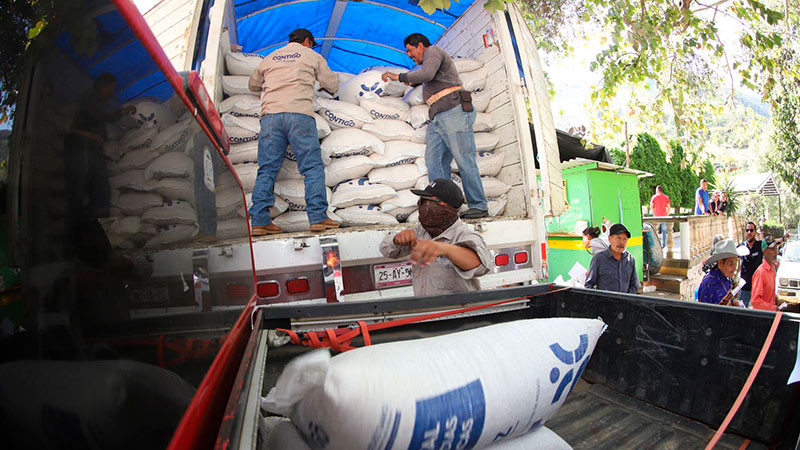 Registra SEDEA avance del 80 por ciento en entrega de apoyos por sequía, en Querétaro 