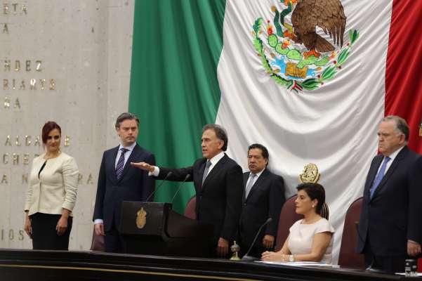 Asiste Silvano Aureoles a toma de protesta del Gobernador de Veracruz - Foto 1 
