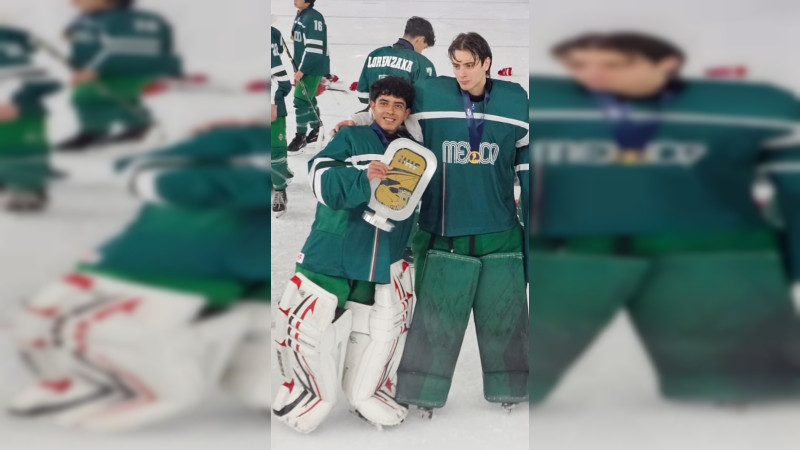 Gana oro atleta queretano en mundial de hockey sobre hielo 