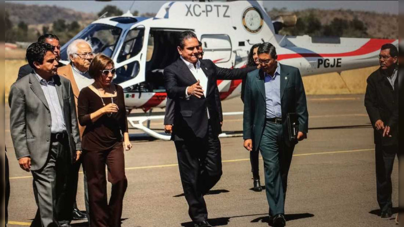 Habría más vuelos de Silvano Aureoles a EEUU, con maletas llenas de dinero y su hermano como piloto, cuando era Gobernador: le apodaron “El Señor de los Cielos 2” 