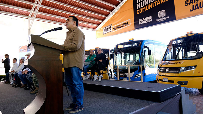 Titular de SEDESOQ atestigua el arranque del sistema de transporte municipal comunitario 