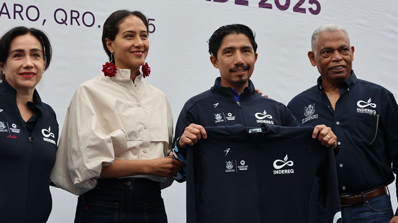 Entrega INDEREQ uniformes deportivos rumbo al Macroregional de los Nacionales CONADE 2025 