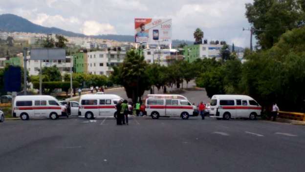 Transportistas continúan con bloqueos de vialidades en Morelia
