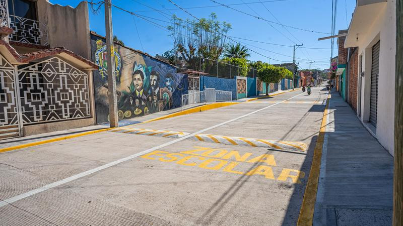 Presidente municipal Alexis Velázquez inaugura rehabilitación de la calle Agustín Melgar en Huandacareo 