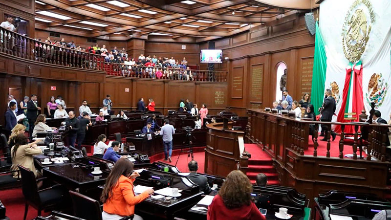Avala Congreso de Michoacán diez Glosas del Tercer Informe de Gobierno 