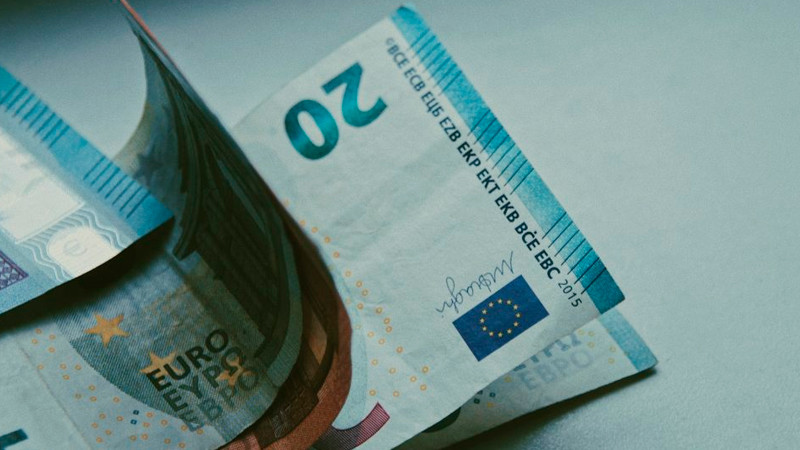Falsa sargento de EEUU defrauda por más de 300 mil euros a anciano en España 