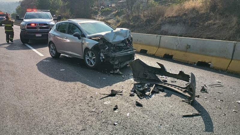 Choque en la Morelia-Pátzcuaro deja cinco personas heridas 