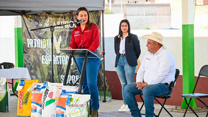 Gobierno de Zacapu impulsa agricultura local con entrega de maíz a más de 160 productores: Mónica Valdez 