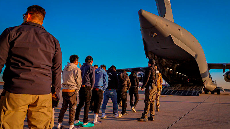 Son "insuficientes" razones de Trump para deportaciones de migrantes a El Salvador, determina juez 