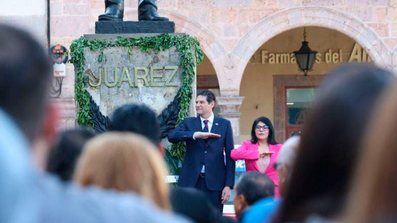 Gobierno de Morelia conmemora Natalicio de Benito Juárez 