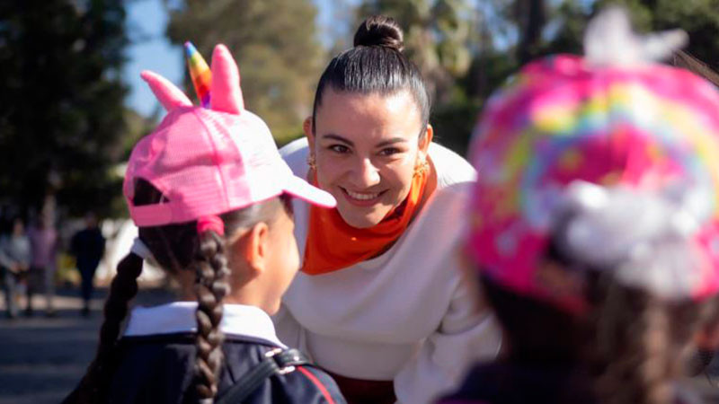 Michoacán impulsa la inclusión de personas con discapacidad auditiva: Sedebi 