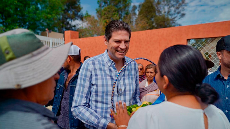 En Chiquimitío, Alfonso Martínez supervisa y arranca diversas obras 
