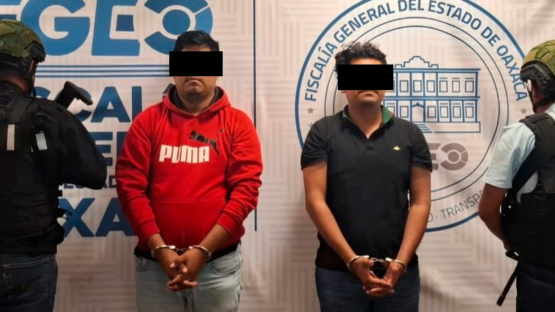 Detienen a dos agentes ministeriales de Oaxaca por desaparición de jóvenes de Tlaxcala 