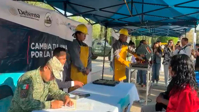 Militares determinarán valor monetario de armamento entregado en el programa “Cambia tu arma por la Paz” 