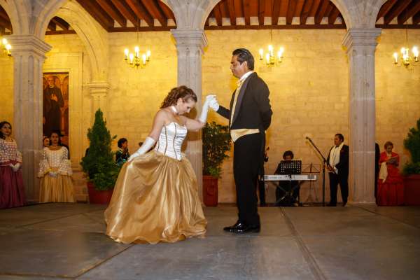 Baile, música de la época colonial se revive en el CCU - Foto 0 