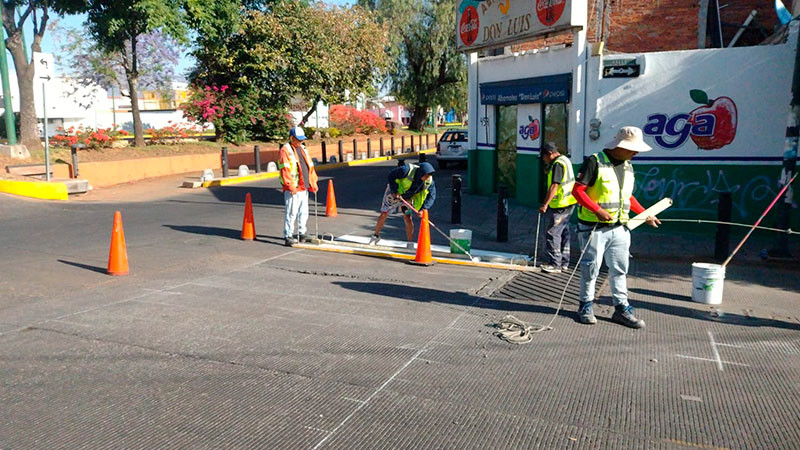 Gobierno de Morelia baliza calle Lago de Pátzcuaro 