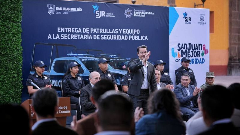 Histórica cifra se invertirá en obras públicas en Querétaro: Felifer Macías 