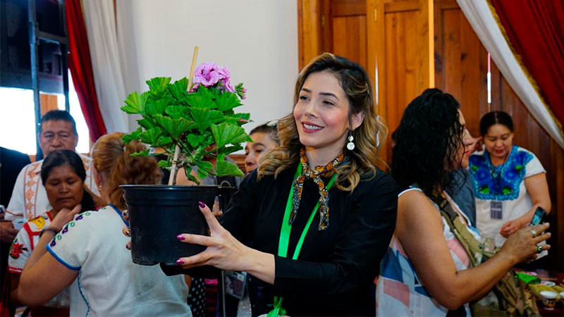 Con orgullo viviremos la Feria del Geranio de Tingambato: Brissa Arroyo  