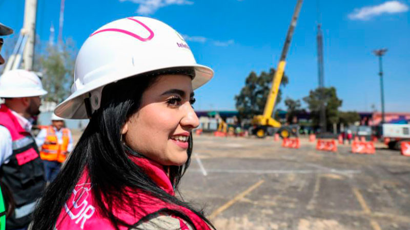 Gladyz Butanda y regidores de Morelia recorren obra del teleférico 