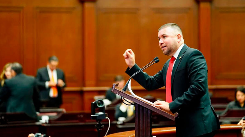 Plantea Reyes Galindo que cargo de secretario de ayuntamiento sea encabezado por profesionistas 