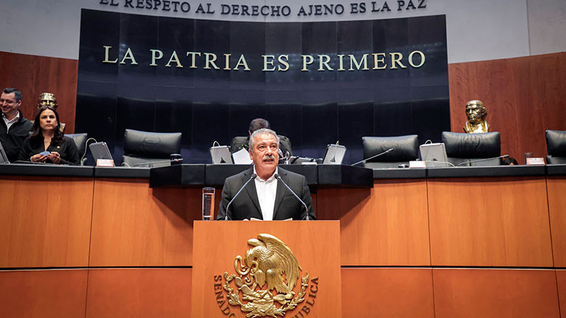 Va Raúl Morón por la transformación de las bibliotecas en México 