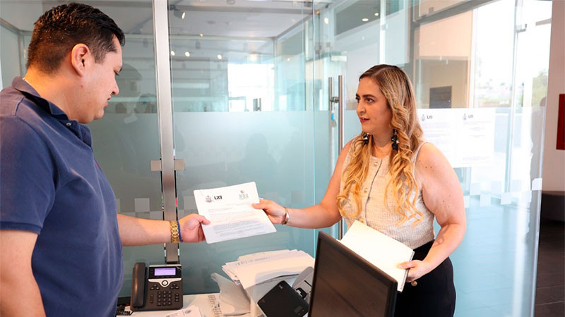 Entrega Perla Patricia Flores Suárez iniciativa para fomentar las corridas de toros sin violencia  