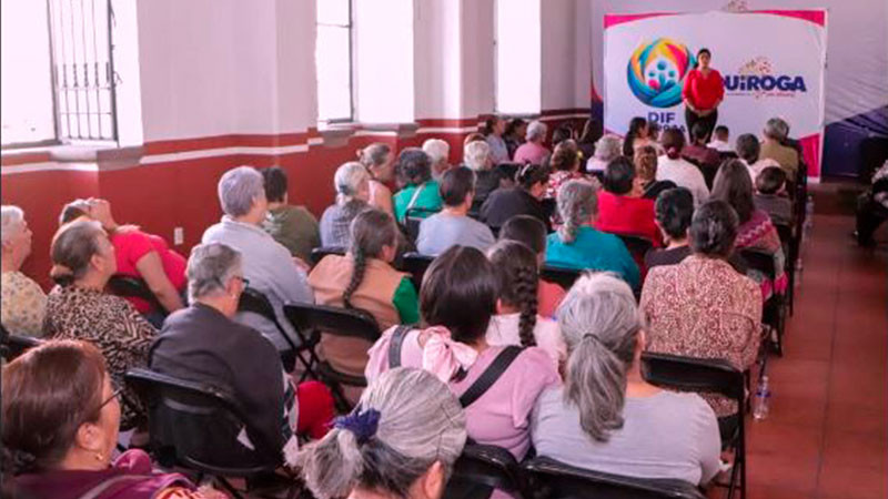 Brinda Gobierno de Quiroga conferencia “Empoderamiento de la Mujer Adulta Mayor” 