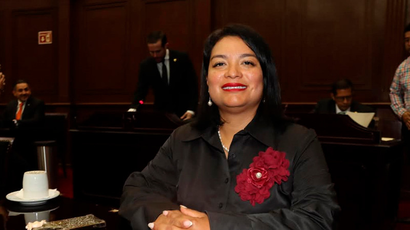 Presenta Erendira Isauro iniciativa para la revocación de mandato en Michoacán 