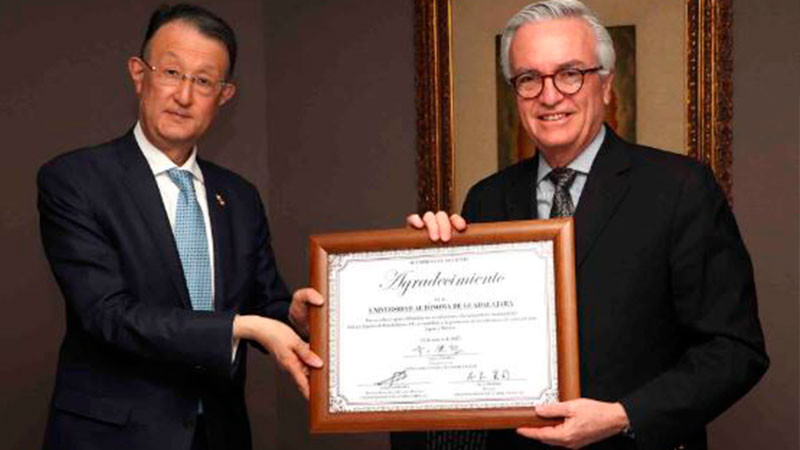 Reconoce Consulado Japonés a la Universidad Autónoma de Guadalajara por su 90 aniversario 