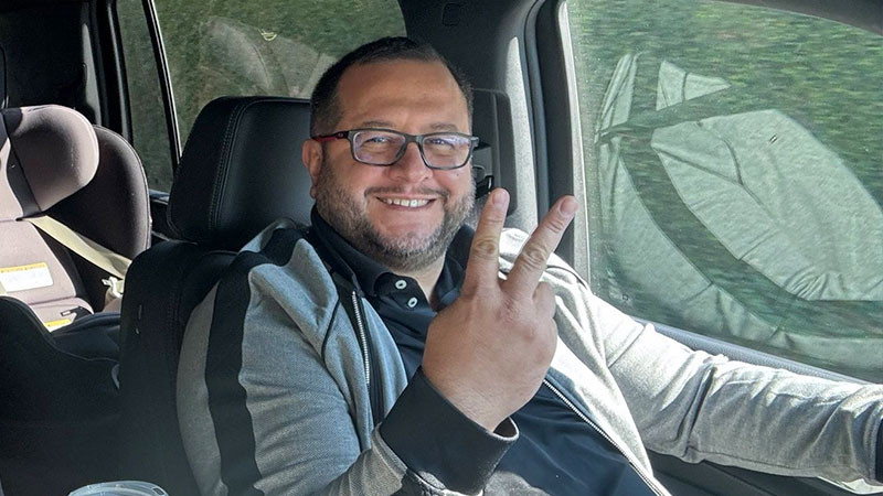 José Ramón López Beltrán pelea con Grok por respuesta sobre sus ingresos 
