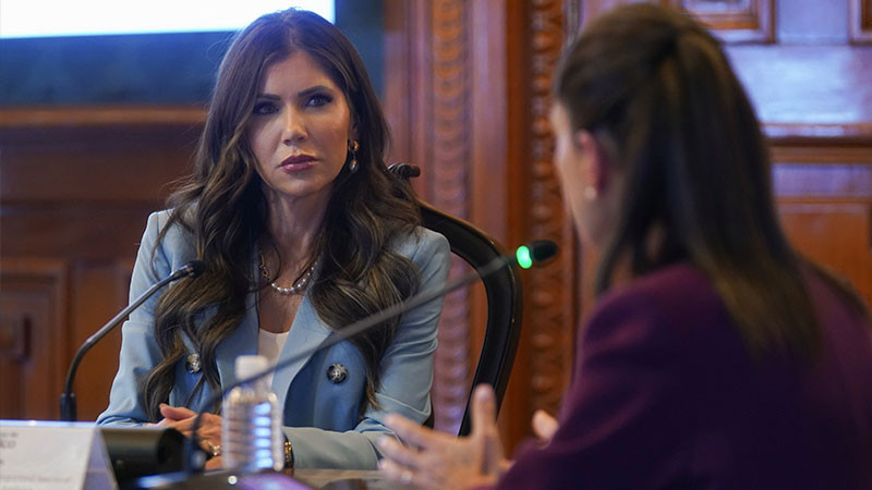Califica Sheinbaum como “provechosa” la reunión con secretaria de Seguridad de EU 