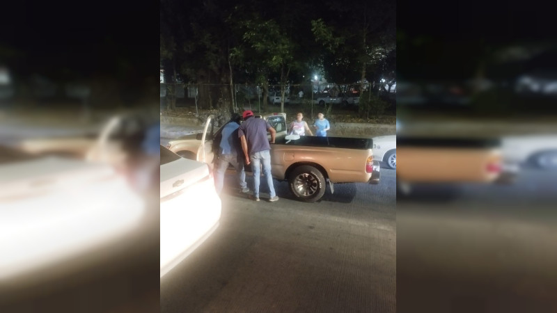 Ultiman a conductor cerca de la central camionera de Uruapan, Michoacán 