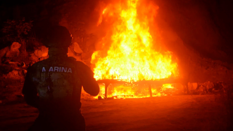 Autoridades incineran y destruyen casi dos mil kilos de estupefacientes en Guerrero 