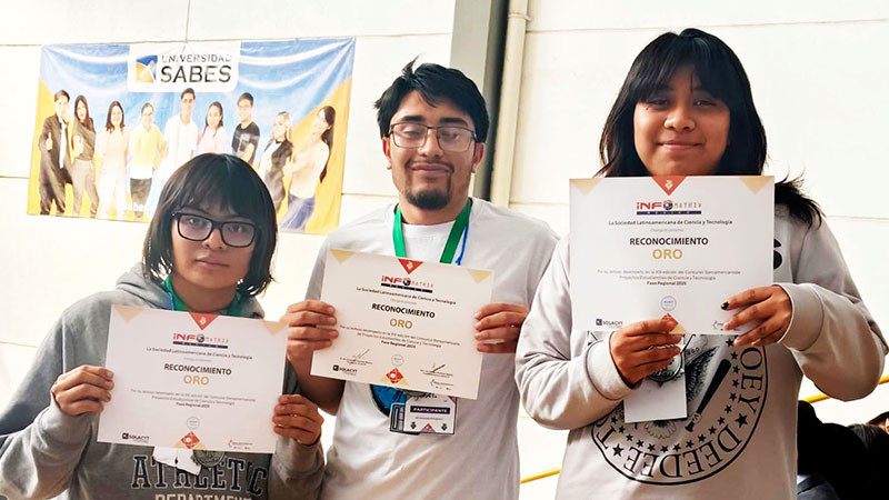 Estudiantes del COBAQ lograron destacar en INFOMATRIX 2025 