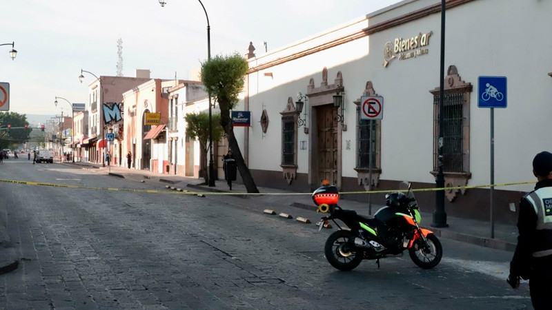 Derribo de postes de energía eléctrica afecta a 40 negocios de Querétaro, informa Protección Civil Municipal 