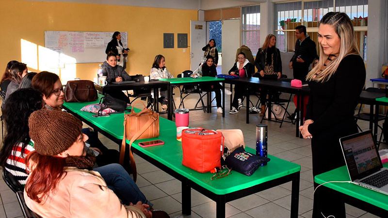 Inicia USEBEQ acompañamiento a escuelas para el tema de alimentos saludables 